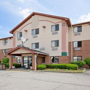 Oyo Hotel Portage I-94